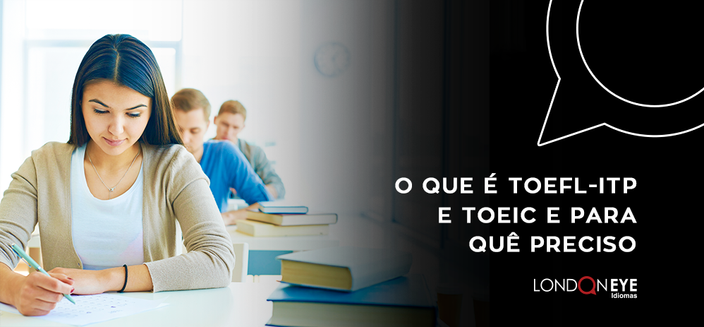 mulher estudando em uma sala de aula fazendo teste do TOEFL